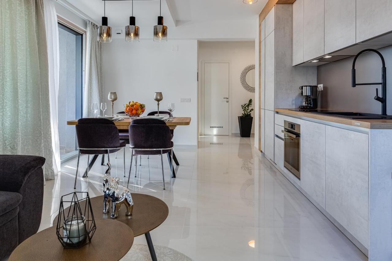 Diamond Two Bedroom Apartment ซาดาร์ ภายนอก รูปภาพ