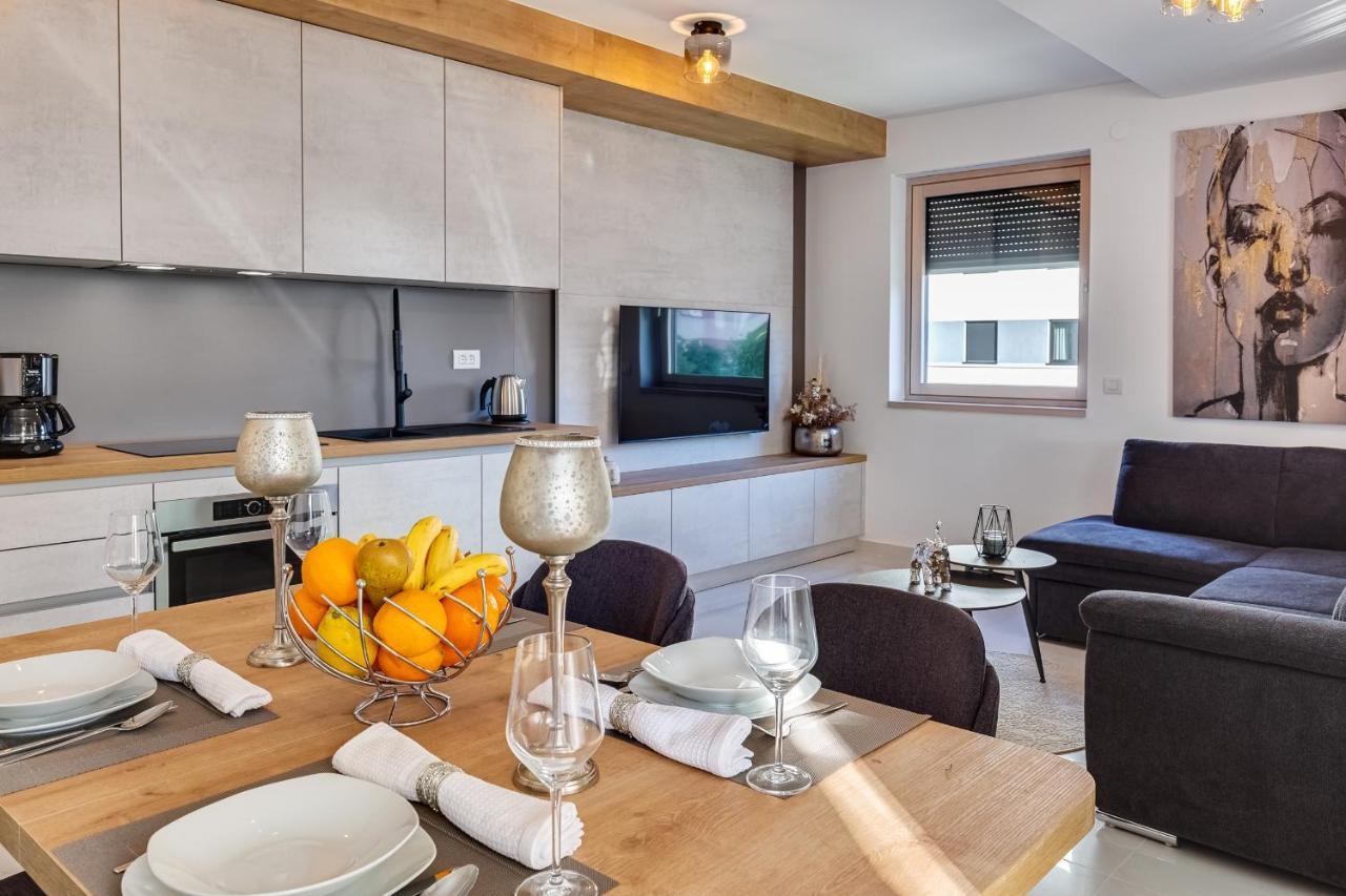 Diamond Two Bedroom Apartment ซาดาร์ ภายนอก รูปภาพ