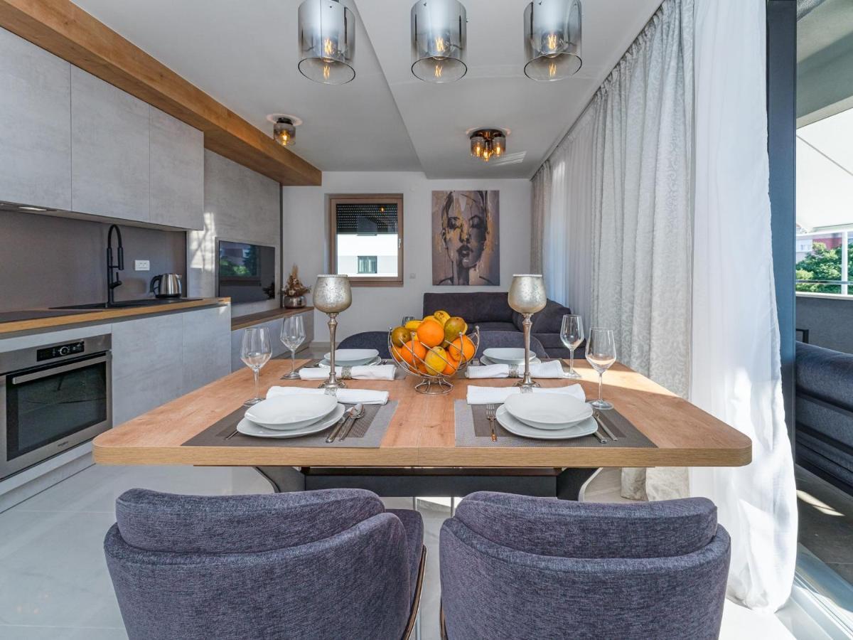 Diamond Two Bedroom Apartment ซาดาร์ ภายนอก รูปภาพ
