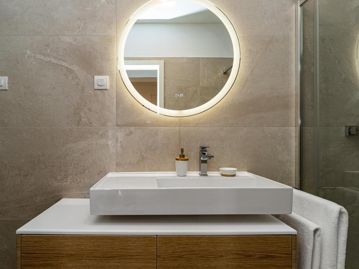 Diamond Two Bedroom Apartment ซาดาร์ ภายนอก รูปภาพ